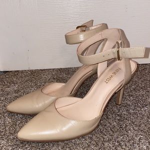 Nine West Cream Heels (Size:6.5)